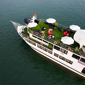 Cat Ba Ocean Cruise